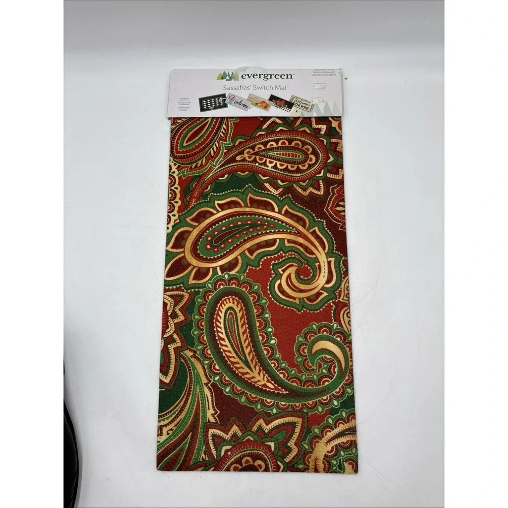 EVERGREEN HOME SASSAFRAS SWITCH MAT PAISLEY NWT Red Green Yellow